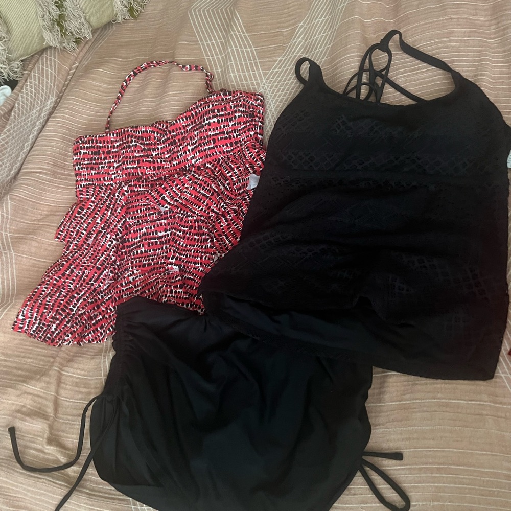 Women’s island escape bathing suits